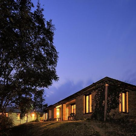 Tiger Mountain Pokhara Lodge Exterior foto