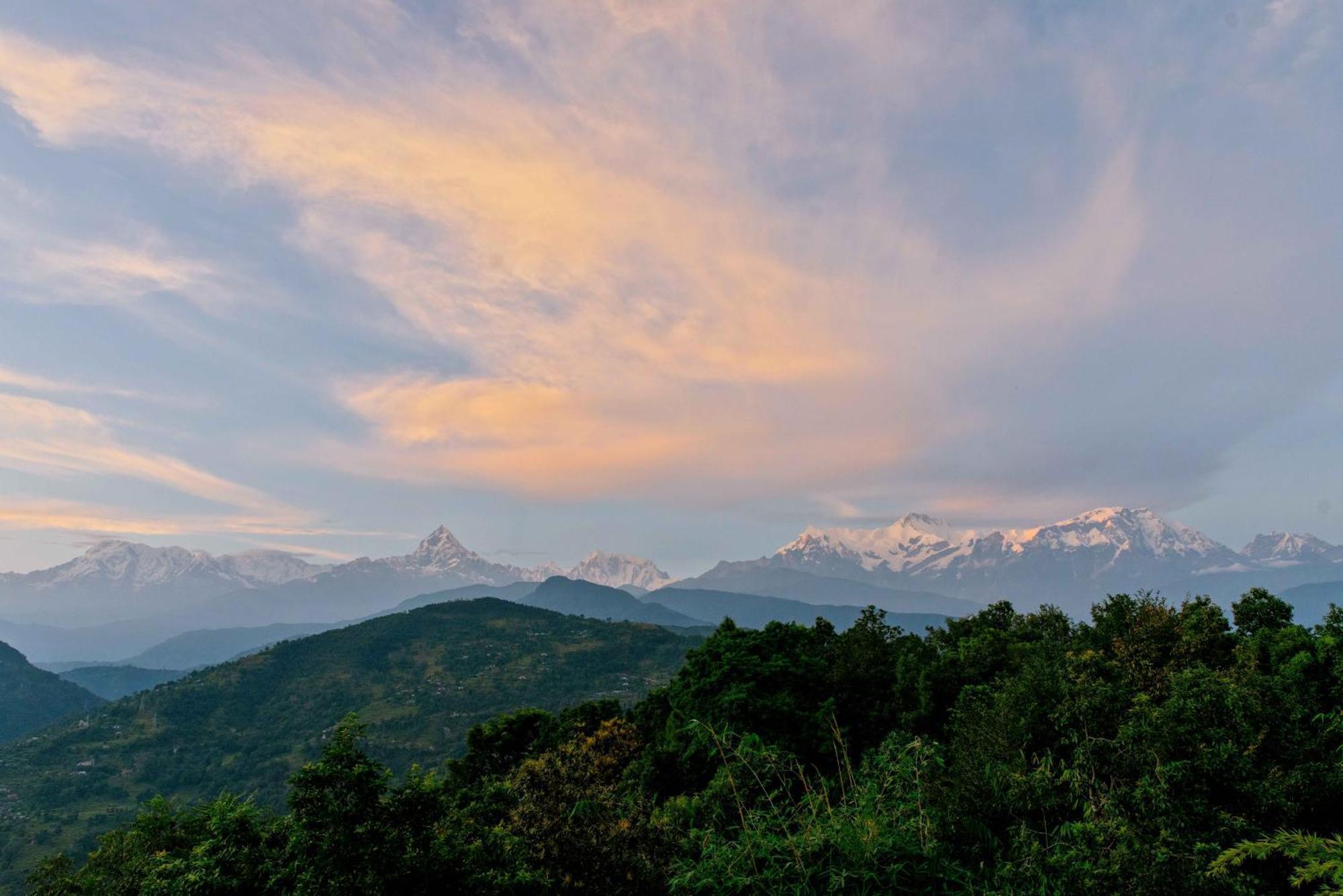 Tiger Mountain Pokhara Lodge Exterior foto