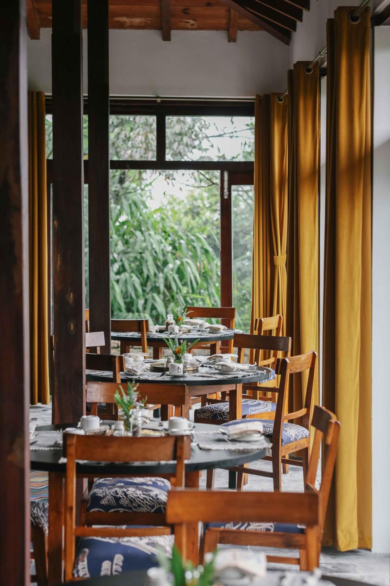Tiger Mountain Pokhara Lodge Exterior foto