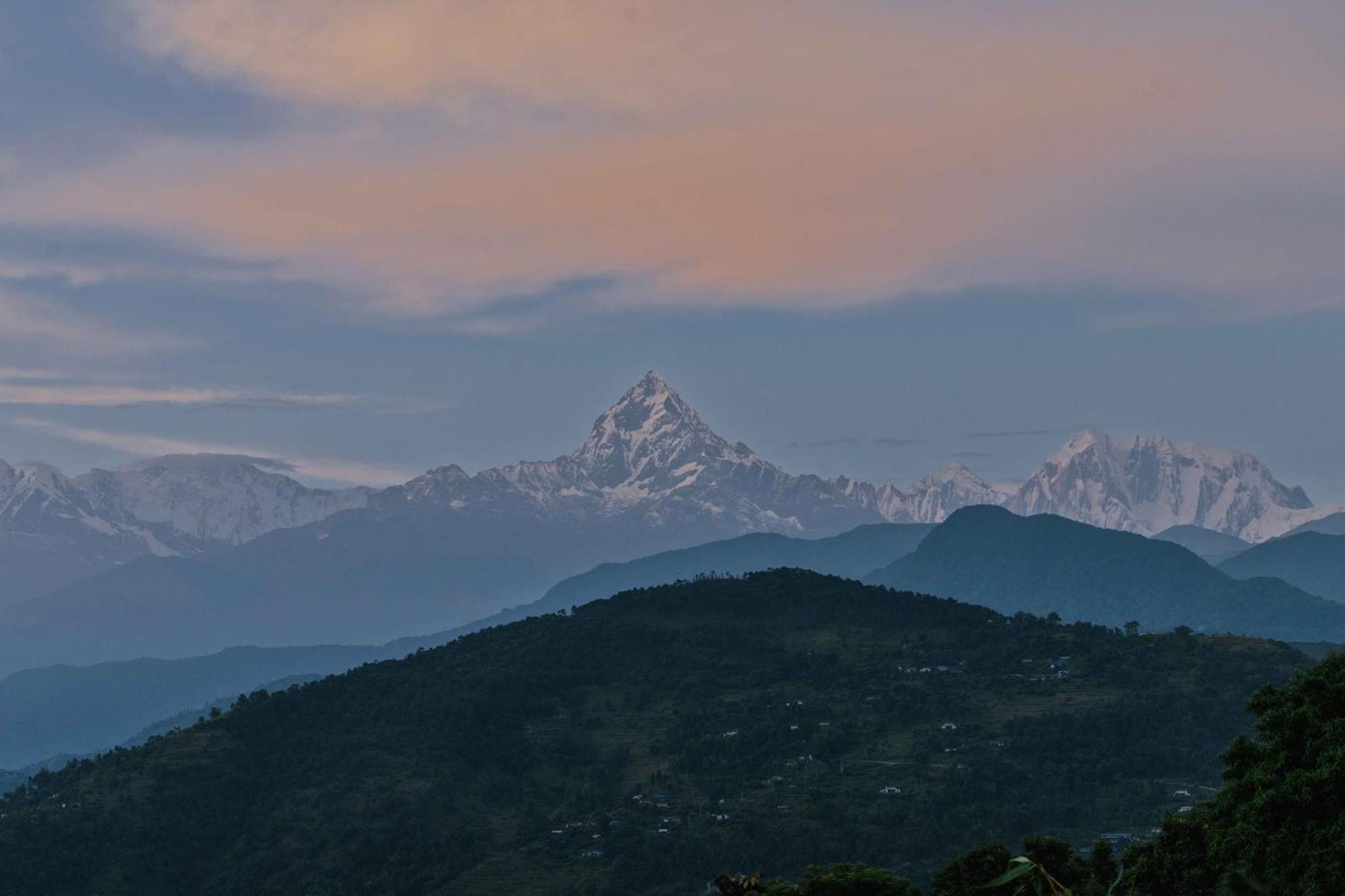 Tiger Mountain Pokhara Lodge Exterior foto